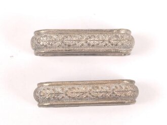 Paar Ersatzteile für ein Gehänge zu einem Dolch III.Reich. Zink