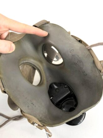 Niederlande, Gasmaske Fatra Fm3A mit 40mm Rundgewinde für den Luftschutz 1939