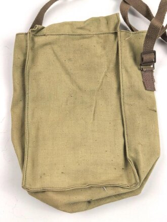 Japan, Bereitschaftstasche für eine Zivilschutz / Luftschutz Gasmaske.