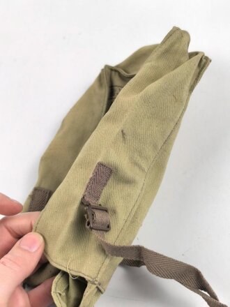 Japan, Bereitschaftstasche für eine Zivilschutz / Luftschutz Gasmaske.