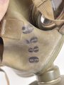 Schweiz, Gasmaske um 1938 in Bereitschaftsbüchse. Der Filter datiert 1939.
