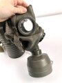 Schweiz, Gasmaske um 1938 in Bereitschaftsbüchse. Der Filter datiert 1939.