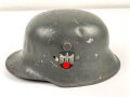 Kinderstahlhelm Heer mit beiden Abzeichen, Originallack