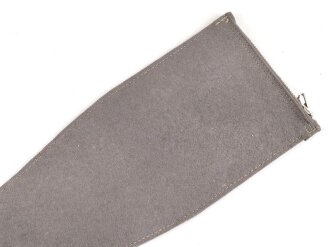 Tasche für einen Dolch aus der Zeit des III.Reiches. Gesamtlänge 43,5cm. "RiRi" Reissverschluss