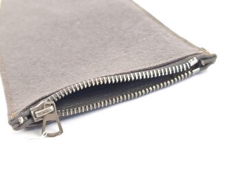 Tasche für einen Dolch aus der Zeit des III.Reiches. Gesamtlänge 43,5cm. "RiRi" Reissverschluss