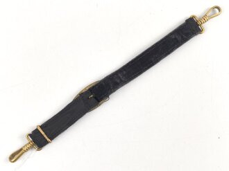 Teil eines Gehänge zum Dolch für Offiziere der Kriegsmarine. Neuzeitlich zusammengebaut unter Verwendung zum Teil originaler Teile. Länge des Bandes 28,5cm