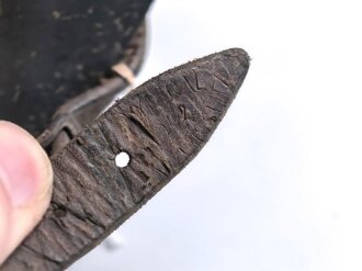 Luftwffe, Stahlhelm Modell 1942. Ungereinigtes Stück, in allen Teilen Original und zusammengehörig. NS62