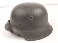 Heer, Stahlhelm Modell 1942. Ungereinigtes Stück, in allen Teilen Original und zusammengehörig. nkp62