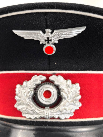 N.S. Reichskriegerbund, Schirmmütze für einen ehemaligen Angehörigen eines Husaren Regimentes. Fertigung 30iger Jahre, Kopfgrösse gemessen 57