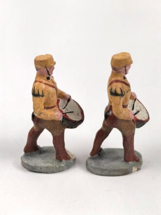 2 x Massefigur 7cm, jeweils einen SA Trommler darstellend,  original bemalt
