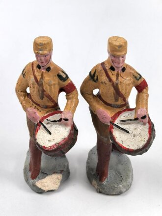 2 x Massefigur 7cm, jeweils einen SA Trommler darstellend,  original bemalt