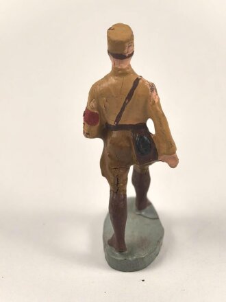 Massefigur 7cm, einen SA Mann marschierend darstellend. Original bemalt