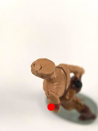 Massefigur 7cm, einen SA Mann marschierend darstellend. Original bemalt