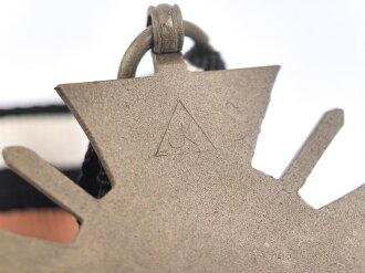 Ehrenkreuz für Frontkämpfer am Band mit Hersteller JK