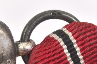 Medaille " Winterschlacht im Osten " mit Hersteller 65 im Bandring für " Klein & Quenzer A.G., Idar Oberstein "