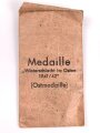Medaille " Winterschlacht im Osten " mit Verleihungstüte des Herstellers " J.E. Hammer & Söhne, Geringswalde, Medaille ist nicht markiert