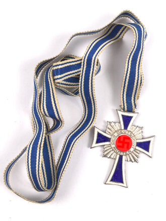 Ehrenkreuz der Deutschen Mutter ( Mutterkreuz ) in Silber am langem Band