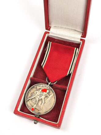 Anschlussmedaille 13. März 1938 im Etui, Medaille wie Etui in einem guten Zustand