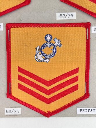 Taiwan, Sammlung 6 Rangabzeichen der Marine Corps, auf Karton getackert