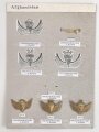 Afghanistan, Sammlung 3 Metallabzeichen der Luftwaffe, auf Karton geklebt