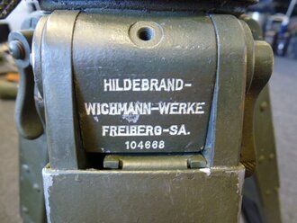 " Gestell 31 "Scherenfernrohr Dreibein Wehrmacht, Originallackiertes Stück in sehr gutem Zustand