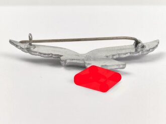 Luftwaffe, Brustadler für die weisse Sommeruniform der Offiziere. Aluminium, Hersteller Assmann