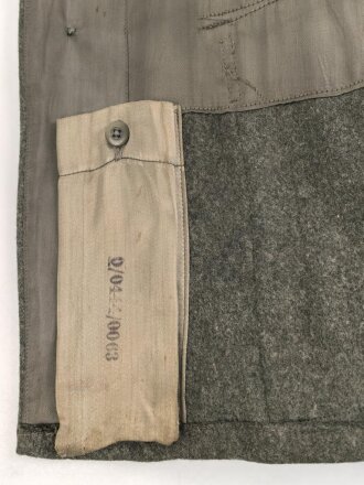 Kavallerie, Feldbluse für Mannschaften Modell 1943. Kammerstück in sehr gutem Zustand, der Brustadler neuzeitlich vernäht