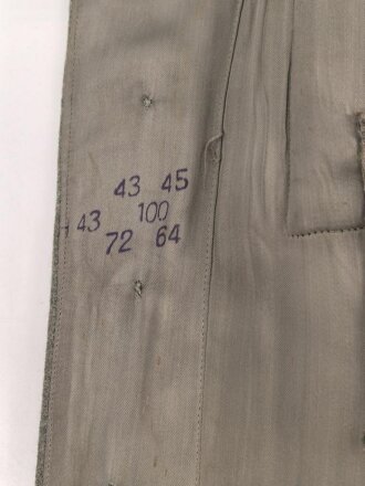 Kavallerie, Feldbluse für Mannschaften Modell 1943. Kammerstück in sehr gutem Zustand, der Brustadler neuzeitlich vernäht