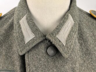 Kavallerie, Feldbluse für Mannschaften Modell 1943. Kammerstück in sehr gutem Zustand, der Brustadler neuzeitlich vernäht
