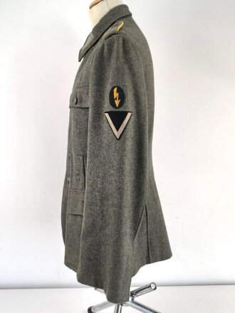 Kavallerie, Feldbluse für Mannschaften Modell 1943. Kammerstück in sehr gutem Zustand, der Brustadler neuzeitlich vernäht