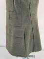 Kavallerie, Feldbluse für Mannschaften Modell 1943. Kammerstück in sehr gutem Zustand, der Brustadler neuzeitlich vernäht