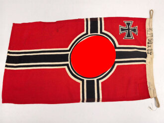 Kriegsmarine, Reichskriegsflagge in der kleinen Ausführung für U-Boote. Markiert " Kr. Fl. 50 x 85" sowie unleserlicher Herstellerstempel. Guter Zustand