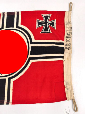 Kriegsmarine, Reichskriegsflagge in der kleinen Ausführung für U-Boote. Markiert " Kr. Fl. 50 x 85" sowie unleserlicher Herstellerstempel. Guter Zustand