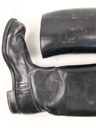 Paar Stiefel für Offiziere der Polizei, datiert 1942. Ungereinigtes Paar, Sohlenlänge 28,5cm