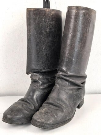 Paar Stiefel für Unteroffiziere der Wehrmacht. Ungereinigtes Paar, Sohlenlänge knapp 28cm