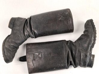 Paar Stiefel für Unteroffiziere der Wehrmacht. Ungereinigtes Paar, Sohlenlänge knapp 28cm