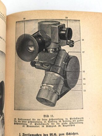 "Unterrichtsbuch für Soldaten" Ausgabe A für Schützen (Gewehr und M.G.), Kriegsausgabe Winter 1939/40, 286 Seiten, DIN A5