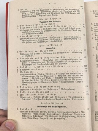 "Der Dienstunterricht im Heere, Ausgabe für den Kanonier (bespannt)" datiert 1938/39, 319 Seiten, DIN A5, gebraucht