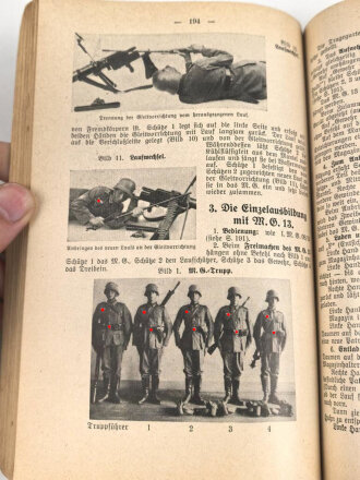 "Der Dienstunterricht im Heere, Ausgabe für den Gewehr und I.M.G.Schützen" datiert 1937/1938, ca. 340 Seiten, DIN A 5, gebraucht