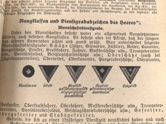 "Der Dienstunterricht im Heere, Ausgabe für den Gewehr und I.M.G.Schützen" datiert 1937/1938, ca. 340 Seiten, DIN A 5, gebraucht