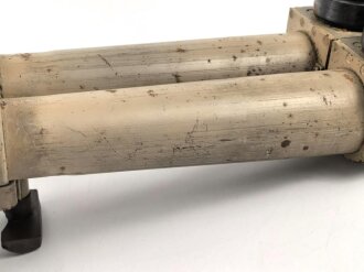 Scherenfernrohr 14.Z. Gi . Originallack, seltene Ausführung für mot Einheiten, so z.B. in Halbkettenfahrzeugen verbaut.. Glasklare Durchsicht, Gitterplatte deutlich.