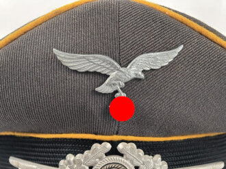 Luftwaffe, Schirmmütze für Mannschaften fliegendes Personal oder Fallschirmtruppe. Eigentumstück in gtutem Zustand, Hersteller aus Wien,