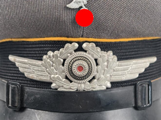 Luftwaffe, Schirmmütze für Mannschaften fliegendes Personal oder Fallschirmtruppe. Eigentumstück in gtutem Zustand, Hersteller aus Wien,