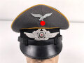 Luftwaffe, Schirmmütze für Mannschaften fliegendes Personal oder Fallschirmtruppe. Eigentumstück in gtutem Zustand, Hersteller aus Wien,