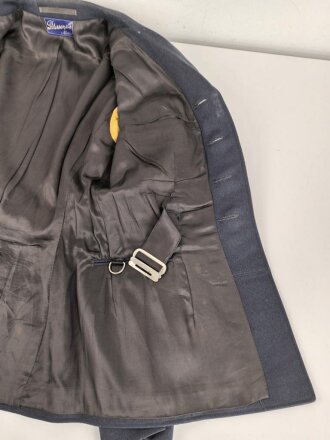 Luftwaffe, Waffenrock mit gerader Hose für einen Leutnant fliegendes Personal. Eigentumstücke in gutem Zustand, die Effekten original vernäht, Schneideretikett aus München von 1939