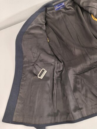 Luftwaffe, Waffenrock mit gerader Hose für einen Leutnant fliegendes Personal. Eigentumstücke in gutem Zustand, die Effekten original vernäht, Schneideretikett aus München von 1939