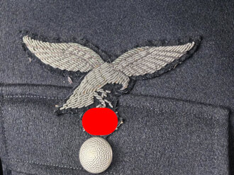 Luftwaffe, Waffenrock mit gerader Hose für einen Leutnant fliegendes Personal. Eigentumstücke in gutem Zustand, die Effekten original vernäht, Schneideretikett aus München von 1939