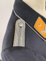 Luftwaffe, Waffenrock mit gerader Hose für einen Leutnant fliegendes Personal. Eigentumstücke in gutem Zustand, die Effekten original vernäht, Schneideretikett aus München von 1939