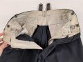 Luftwaffe, Waffenrock mit gerader Hose für einen Leutnant fliegendes Personal. Eigentumstücke in gutem Zustand, die Effekten original vernäht, Schneideretikett aus München von 1939
