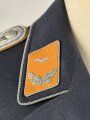 Luftwaffe, Waffenrock mit gerader Hose für einen Leutnant fliegendes Personal. Eigentumstücke in gutem Zustand, die Effekten original vernäht, Schneideretikett aus München von 1939